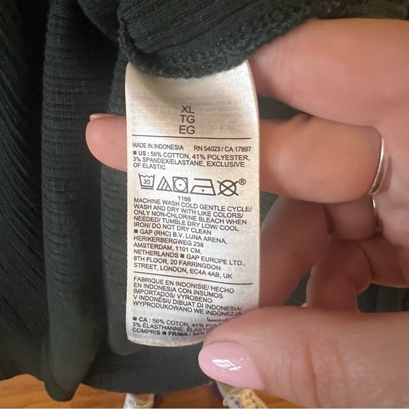 Old Navy Cinched Green Ribbed long sleeve - Picture 6 of 10